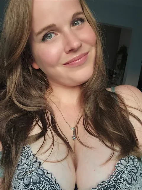 Littlejx3vip OnlyFans Curvy Gamer