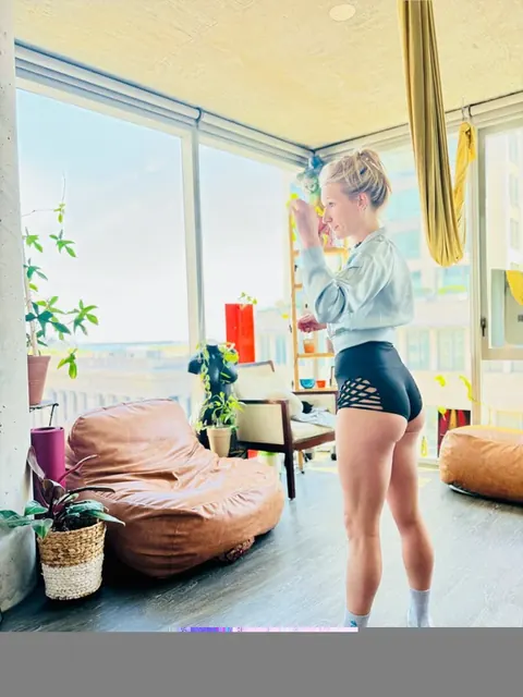 Kate OnlyFans creator with exclusive content