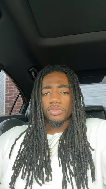 Livingwithlarry OnlyFans Black Hair Creator