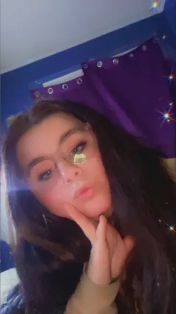 locallyhatedbeautyy OnlyFans Canadian girl
