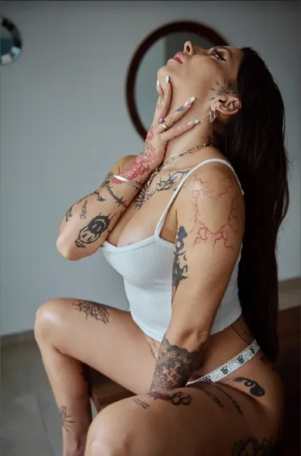 Lolabunny OnlyFans tattooed creator