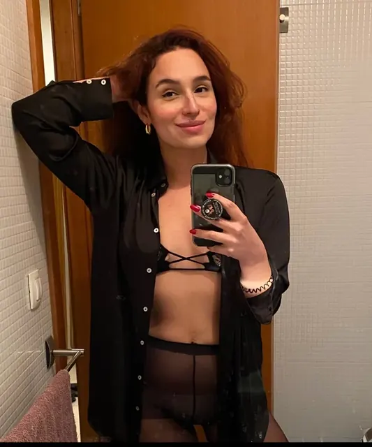 Lola Rouge OnlyFans sexy and classy creator