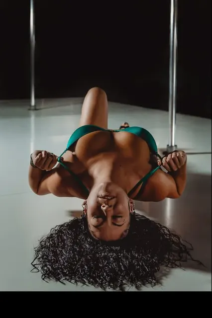 Londonvu OnlyFans entertainer