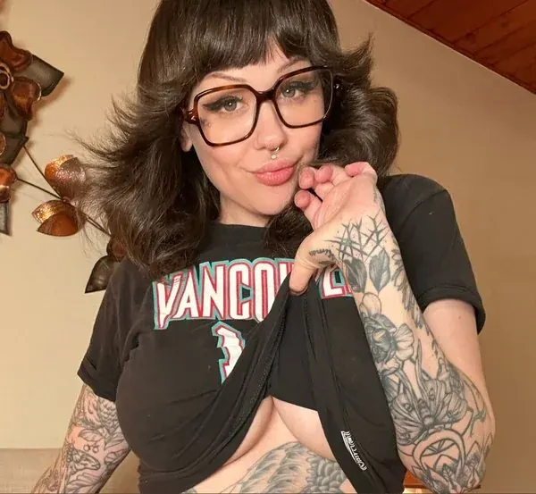lorettalichter OnlyFans adult content creator