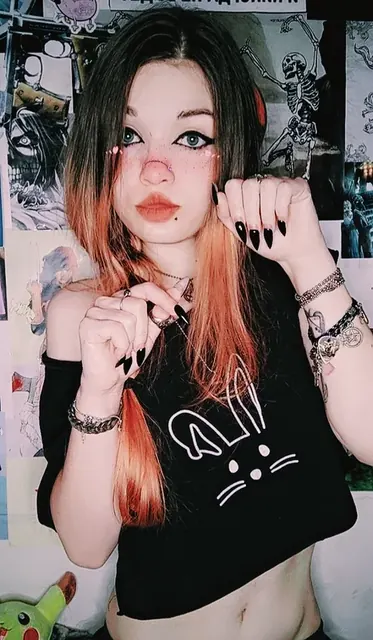 Rebekka OnlyFans creator with captivating photos