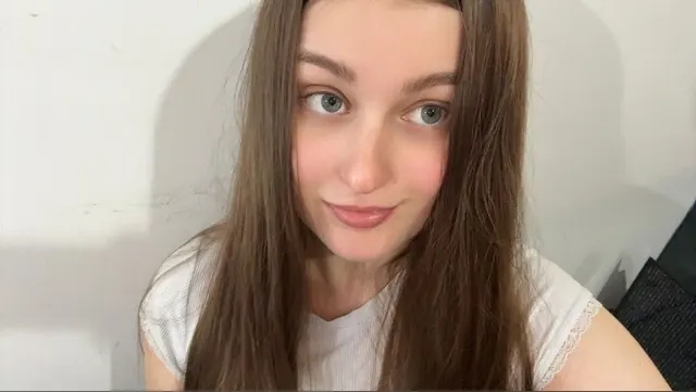 Lovelytinnaxo OnlyFans profile picture - Engaging creator