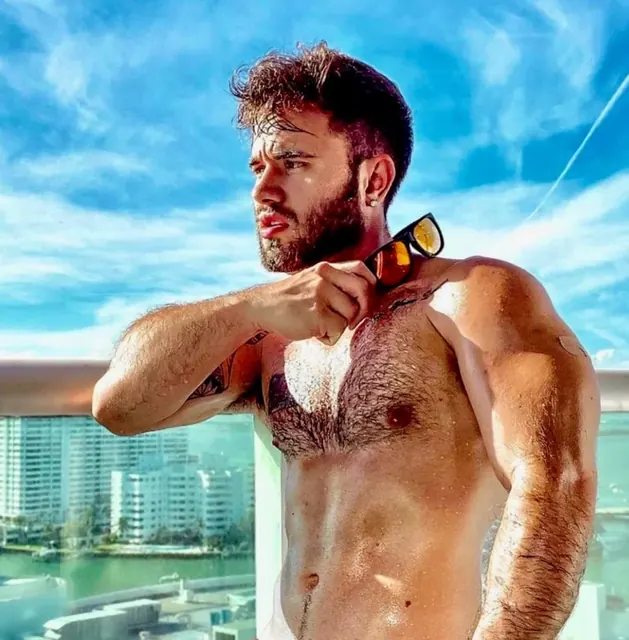 Lowi1 OnlyFans creator with engaging content