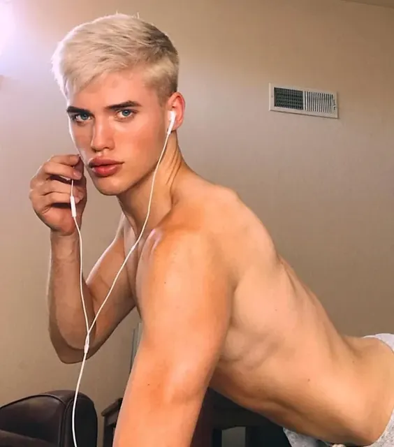 Lucasad OnlyFans creator with blonde hair