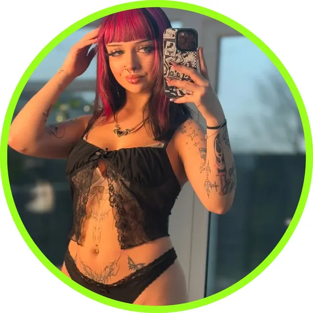 Lucy 5'0 152cm (@luckitty) OnlyFans tattoo creator profile photo