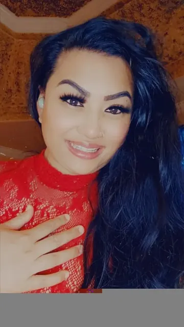 Luckylee OnlyFans creator with huge natural booty