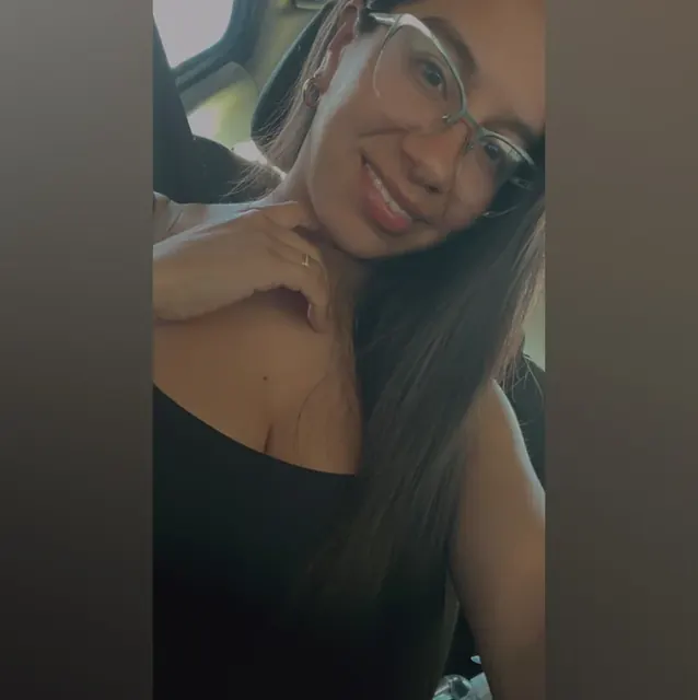 LUDO VIDEOCALLS AND PERSONALIZED OnlyFans nerdy student