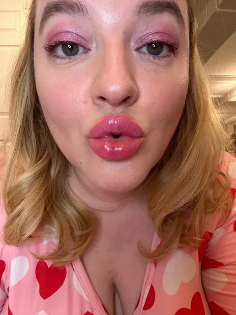 Lula OnlyFans profile picture - engaging creator