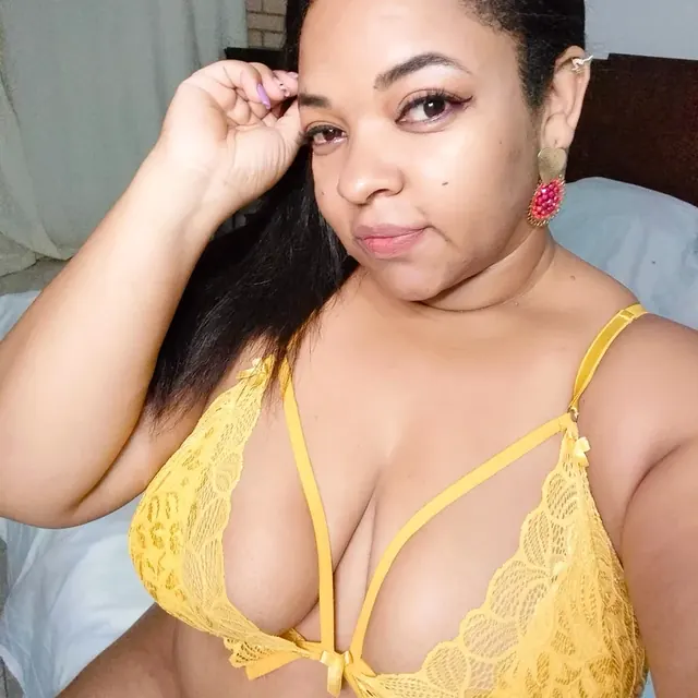 Lulu OnlyFans plus-size model