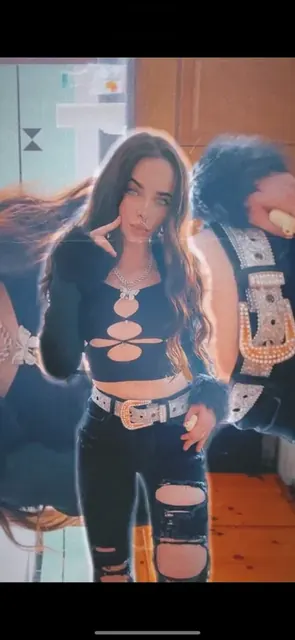 Luna OnlyFans content creator with a positive vibe