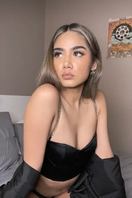 Lupe OnlyFans creator with playful content