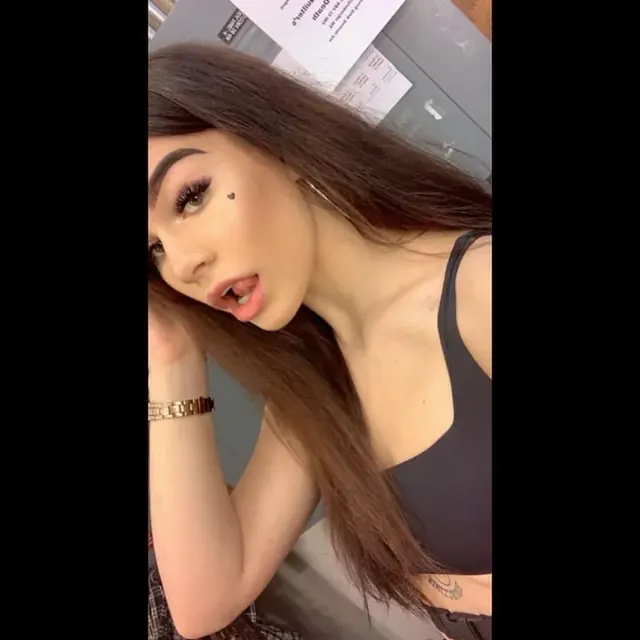 Lylaminxxx OnlyFans creator with unique content