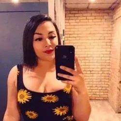 Lynettmunoz OnlyFans feet content creator