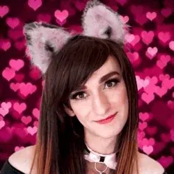 LyniKitten OnlyFans creator with enticing persona