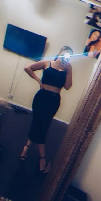 Macey King OnlyFans creator with brown hair and green eyes