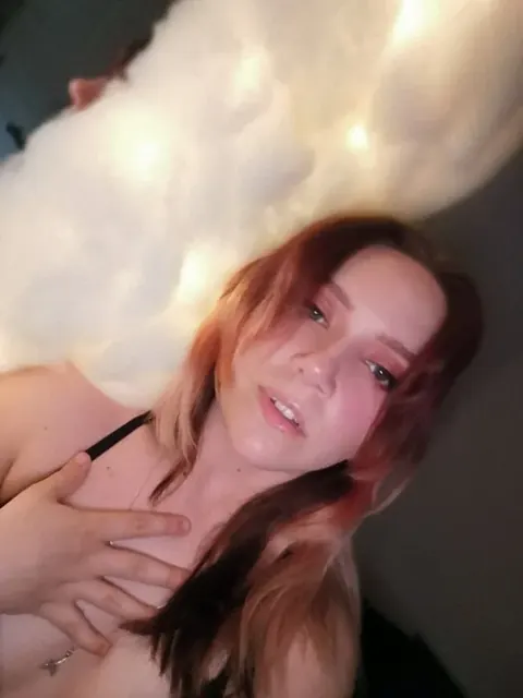 Maddylucfree OnlyFans curvy Canadian baddy