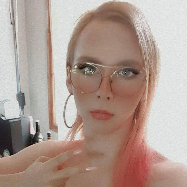 Maevekitten OnlyFans Swedish creator with exclusive content