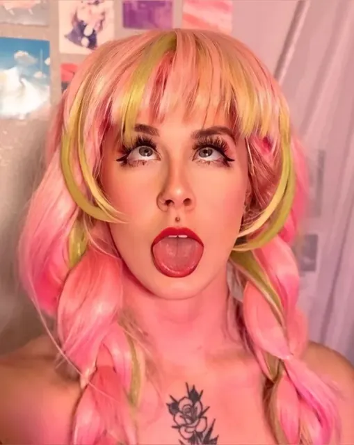 Maisievanasch OnlyFans tattooed creator
