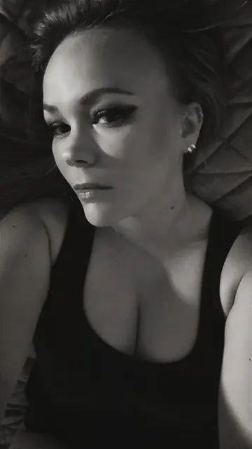 Make Me OnlyFans creator with captivating nudes