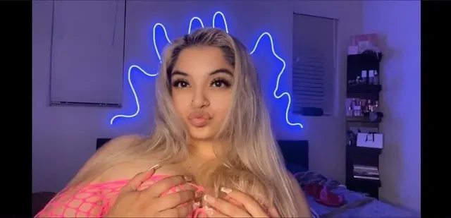 Krys OnlyFans creator with exclusive solo content