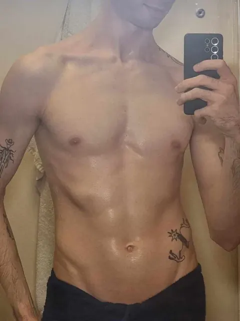 mancgiant OnlyFans tall creator from Manchester