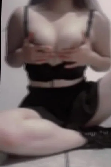 MariDian OnlyFans tease oriented creator