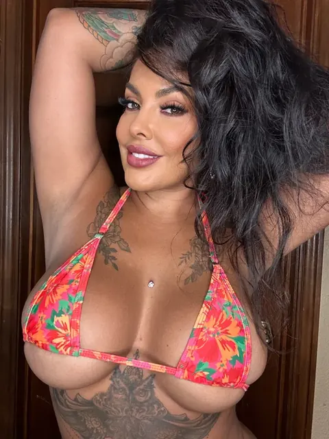 Mariza Villarreal OnlyFans Curvy Tattooed Star