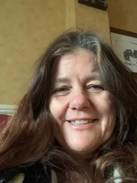 Marnetty OnlyFans fun loving mature lady