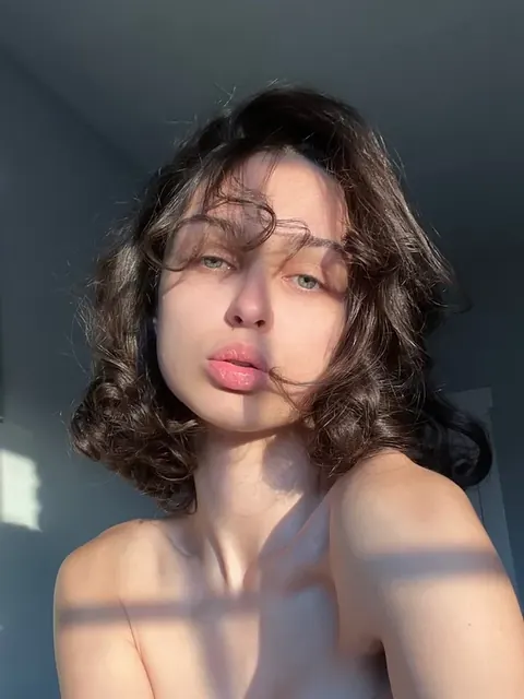 Mary Love OnlyFans college girl creator