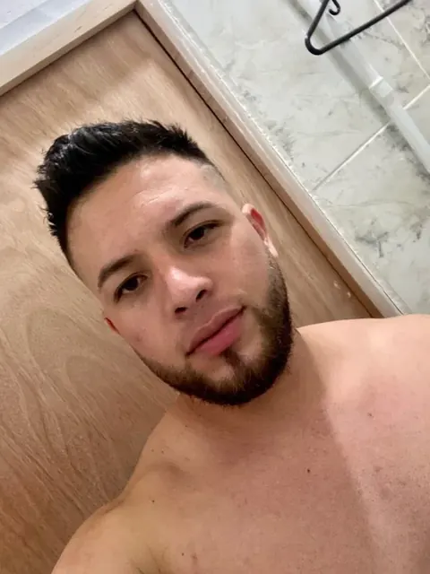 Mateofree OnlyFans amateur creator