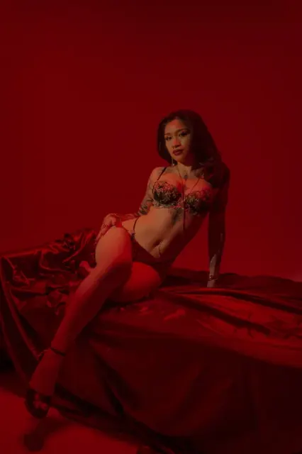 matrixmika OnlyFans Queer Erotic Artist