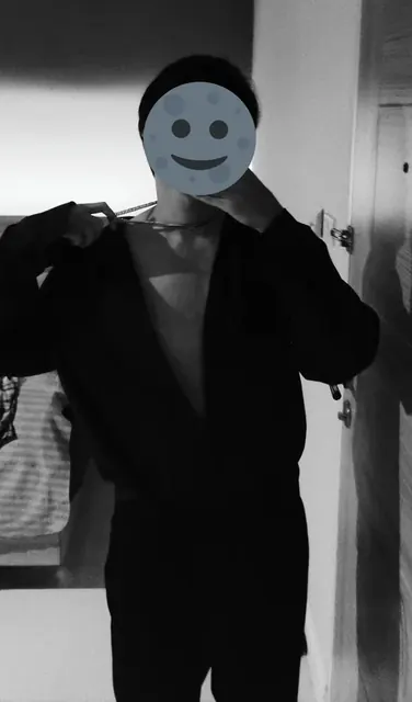 soybad. OnlyFans creator with guitar clips