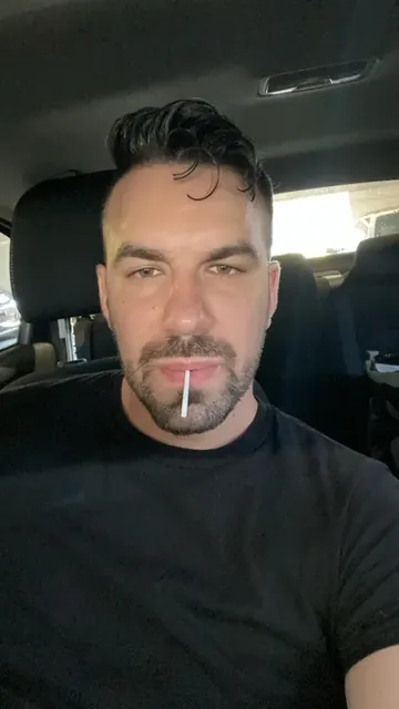 Isaac on OnlyFans showcasing amateur content
