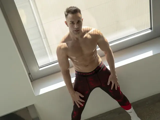 Max King OnlyFans bodybuilder profile