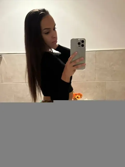 Your princess tëën of your dreams OnlyFans creator with personalized content.