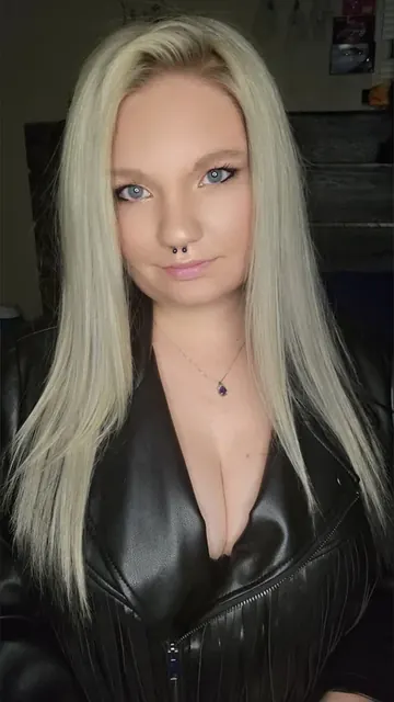 Medusa OnlyFans gamer girl