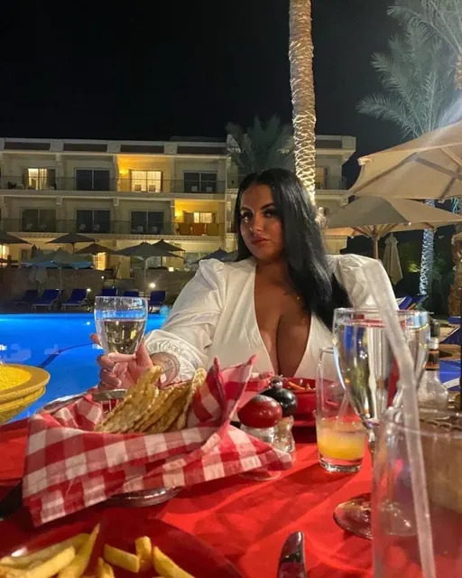 Megan OnlyFans BBW creator with exclusive content