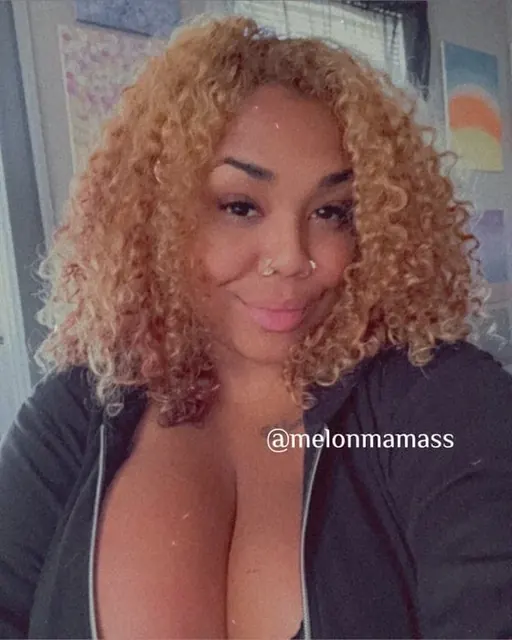 Melonmamas OnlyFans Curvy Creator