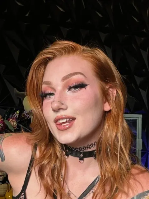 Mochi OnlyFans creator with engaging content
