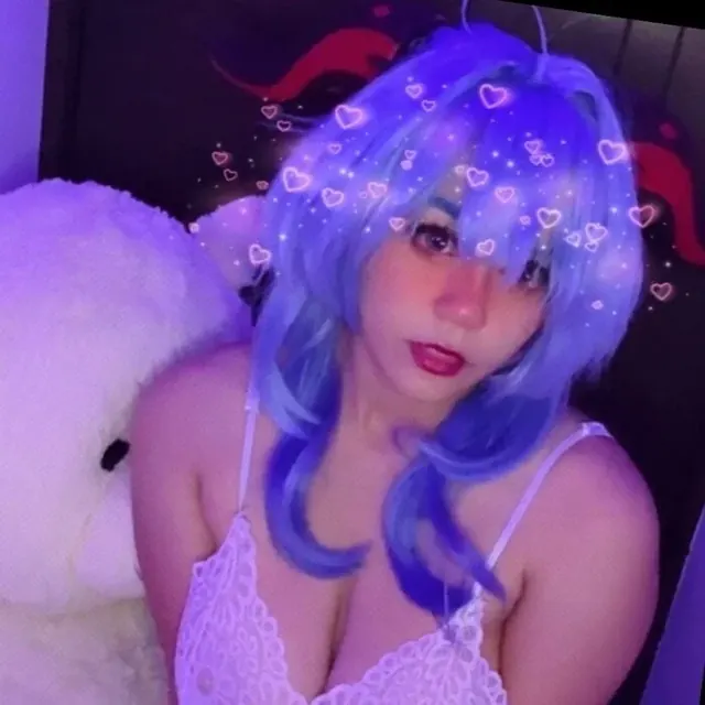 Memmyuwu OnlyFans creator with erotic content