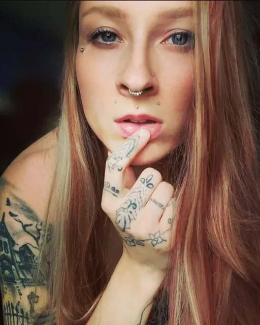 🎀Messy lil Momma😈 OnlyFans tattooed creator