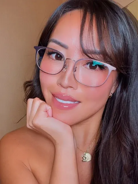 Mikamikamiia OnlyFans profile with sensual content