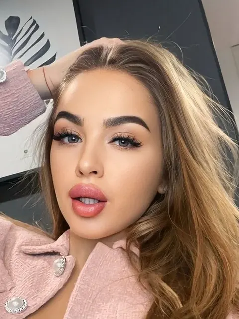 MilanaDream OnlyFans adventurer and tease