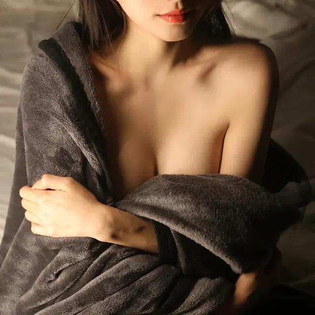 Mini OnlyFans creator with captivating content