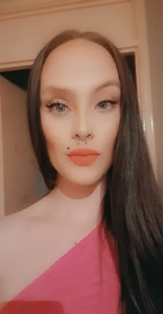 Miss90 OnlyFans creator with exclusive adult content