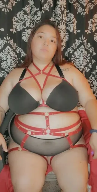 Missamazing1990 OnlyFans Profile Curvy Creator